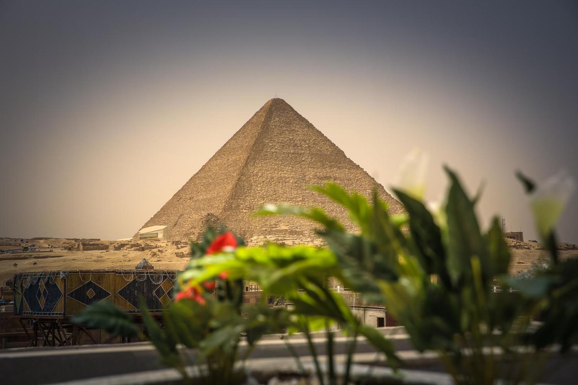 Queen Pyramids View Inn Kafret el-Gabal Zewnętrze zdjęcie